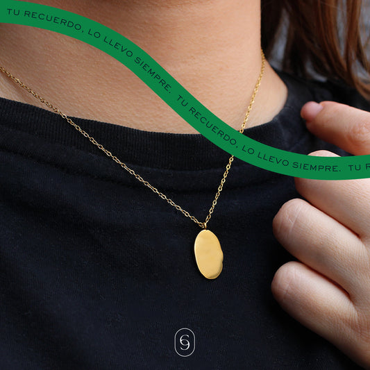 collar placa irregular